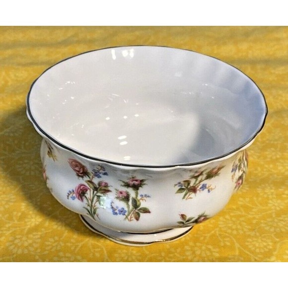 Vintage Royal Albert Winsome Large Open Sugar Bowl/Tray Rose Buds Pink Red 1966 - Picture 2 of 7